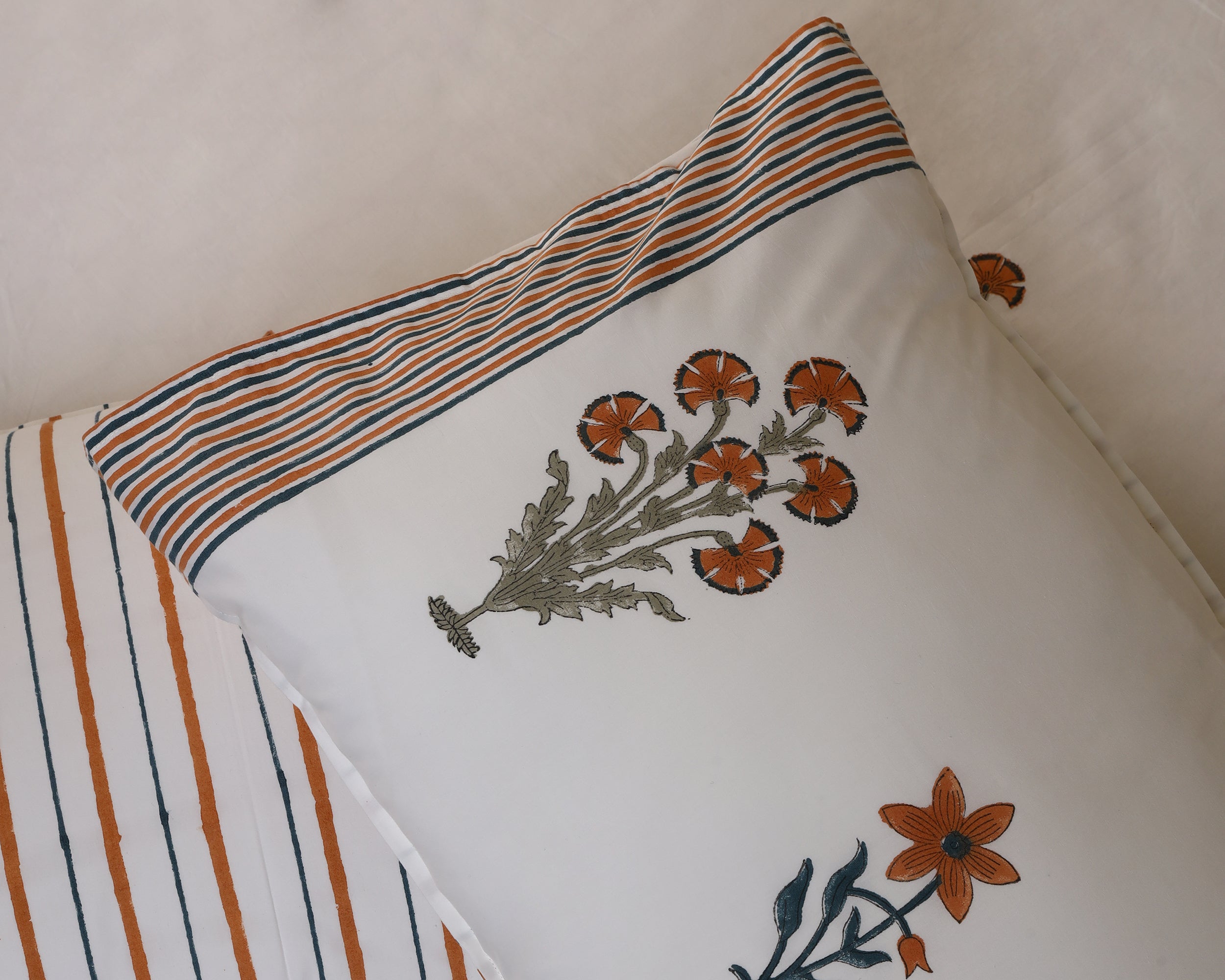 Rustic Bloom Handrcafted Bedsheet and Quilt Set